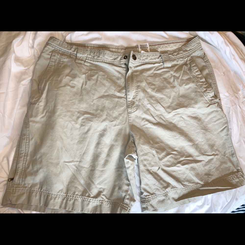 Columbia Roc Shorts 42